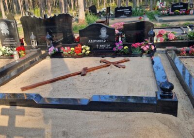 Установка гранитной ограды на кладбище Таллинн цена Avrora Kivi